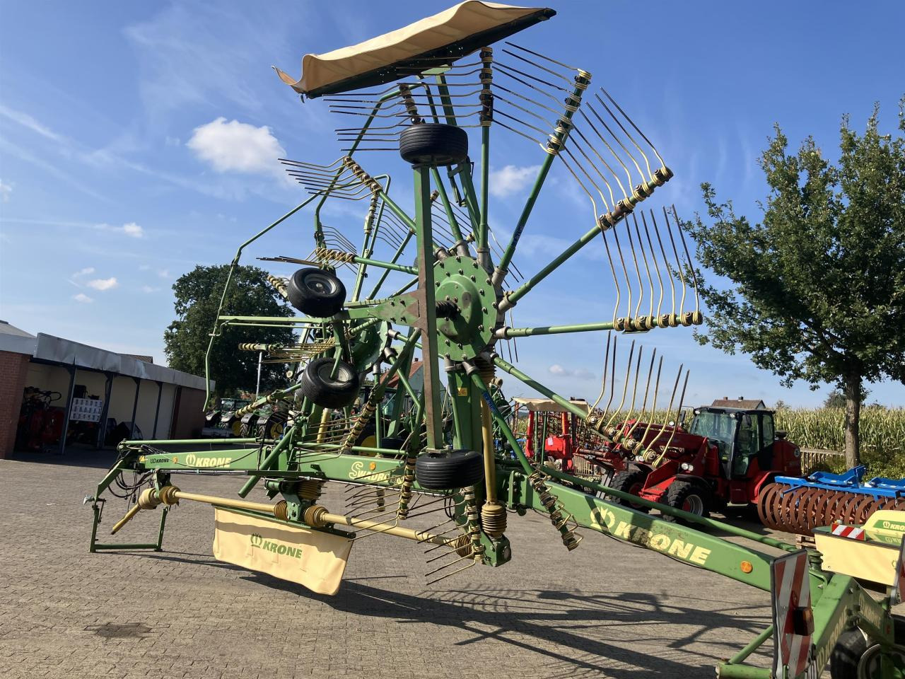Krone SWADRO 810 - Сеноворошилка: фото 3 Krone SWADRO 810 - Сеноворошилка: фото 3