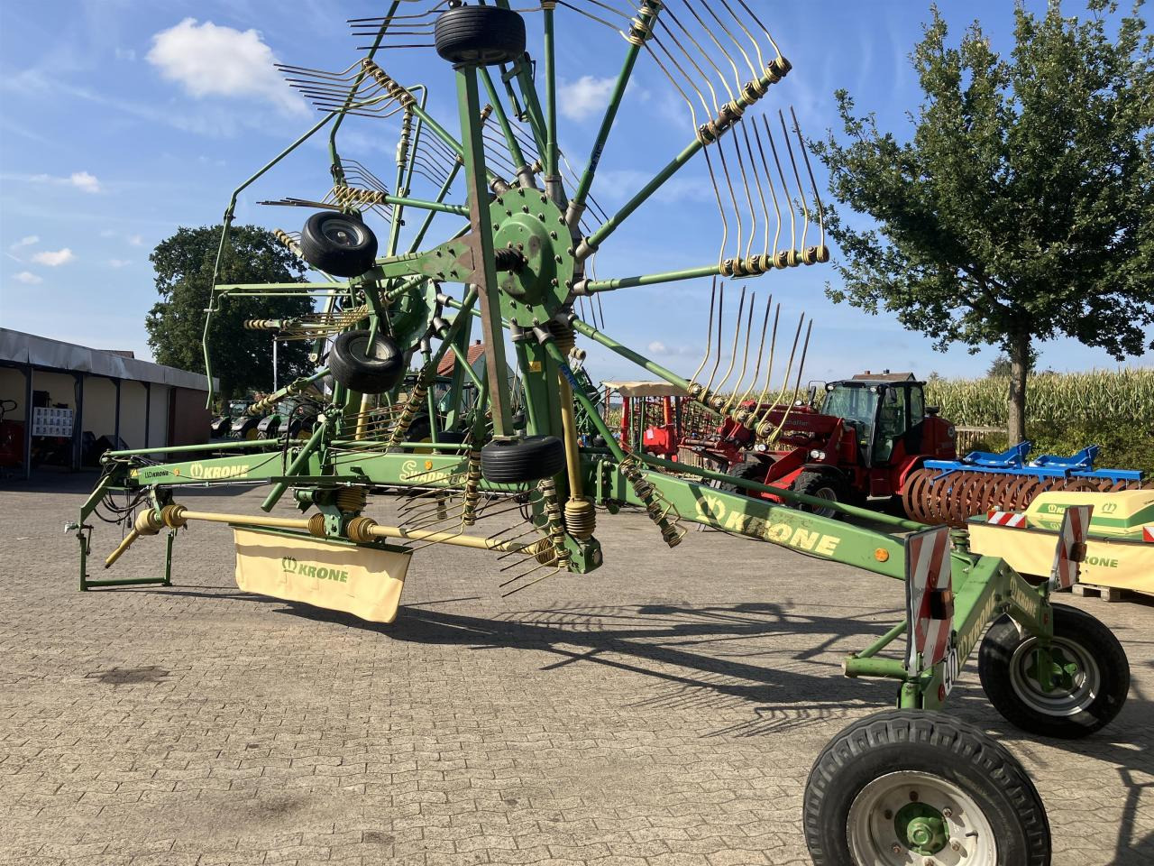 Krone SWADRO 810 - Сеноворошилка: фото 4 Krone SWADRO 810 - Сеноворошилка: фото 4