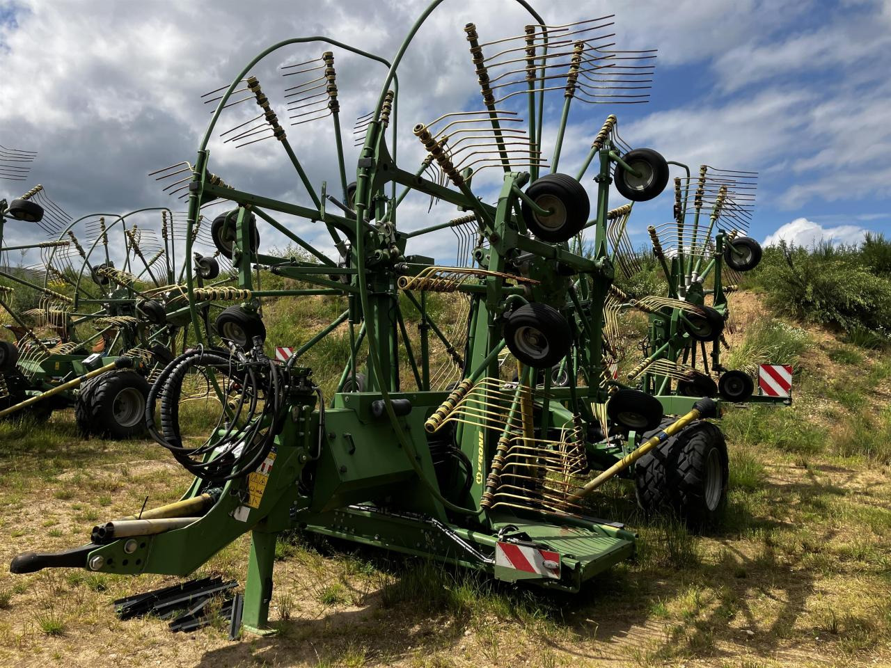 Krone Swadro 1400 Plus - Сеноворошилка: фото 3 Krone Swadro 1400 Plus - Сеноворошилка: фото 3