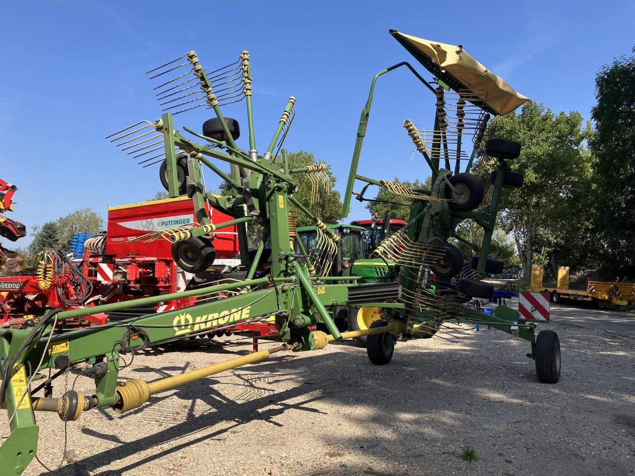 Krone Swadro 807 - Сеноворошилка: фото 2 Krone Swadro 807 - Сеноворошилка: фото 2