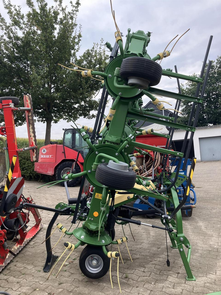 Krone Vendro 1020 - Сеноворошилка: фото 3 Krone Vendro 1020 - Сеноворошилка: фото 3
