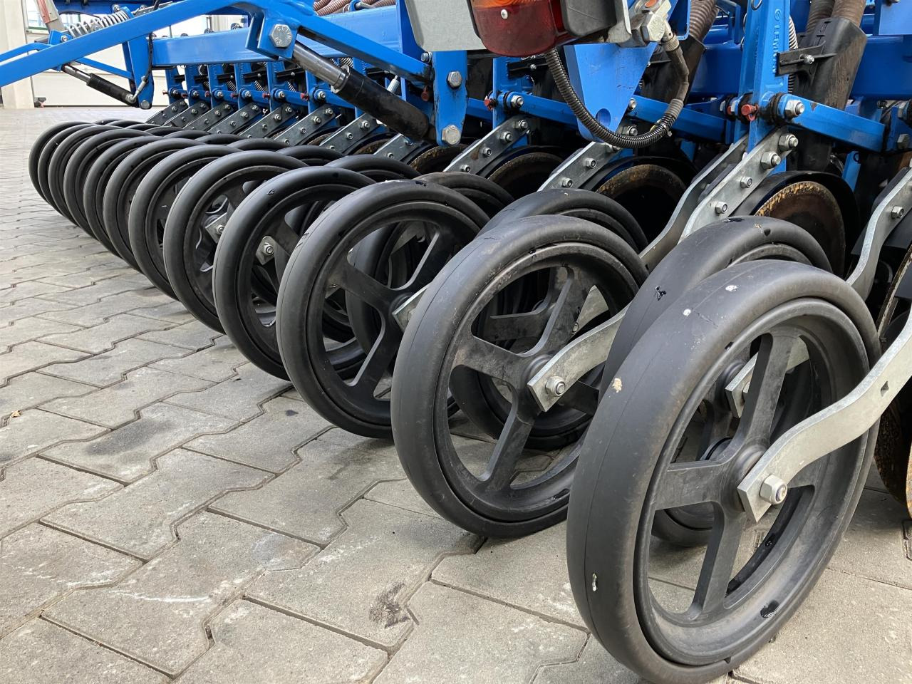 Lemken Saphir 7-300 DS 125 в лизинг Lemken Saphir 7-300 DS 125: фото 13