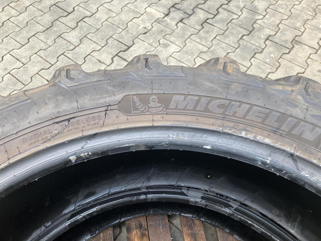 Michelin 320/85R38 - Шина для Сельскохозяйственной техники: фото 2 Michelin 320/85R38 - Шина для Сельскохозяйственной техники: фото 2
