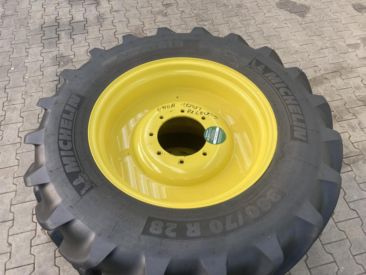 Michelin 380/70R28 - Шина для Сельскохозяйственной техники: фото 2 Michelin 380/70R28 - Шина для Сельскохозяйственной техники: фото 2