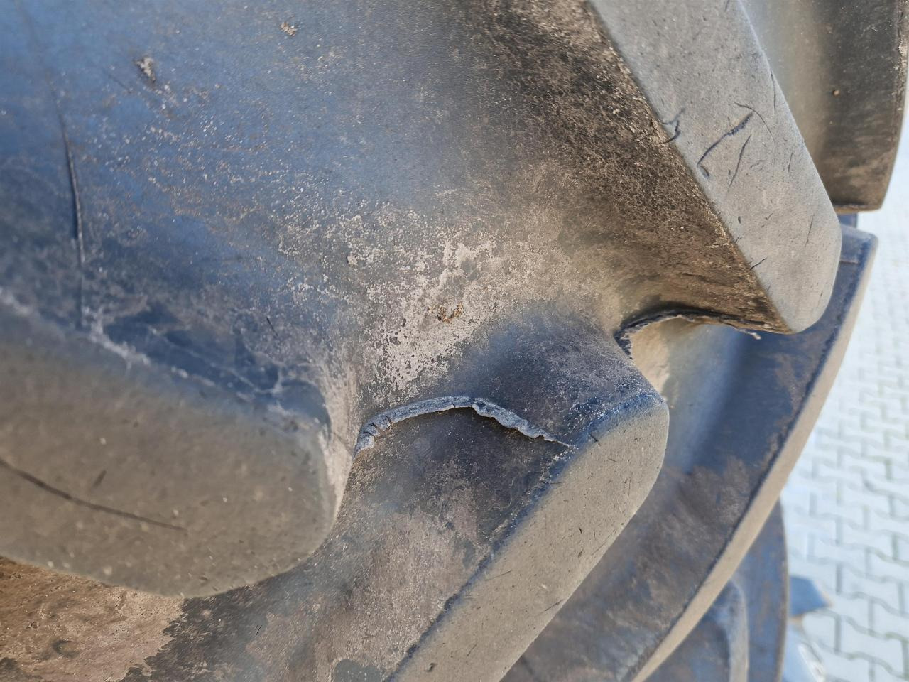 Michelin 420/70R24 - Шина для Сельскохозяйственной техники: фото 3 Michelin 420/70R24 - Шина для Сельскохозяйственной техники: фото 3