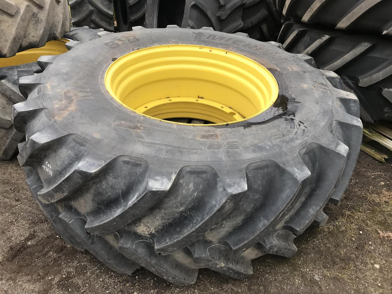 Michelin 650/85R38 - Шина для Сельскохозяйственной техники: фото 1 Michelin 650/85R38 - Шина для Сельскохозяйственной техники: фото 1
