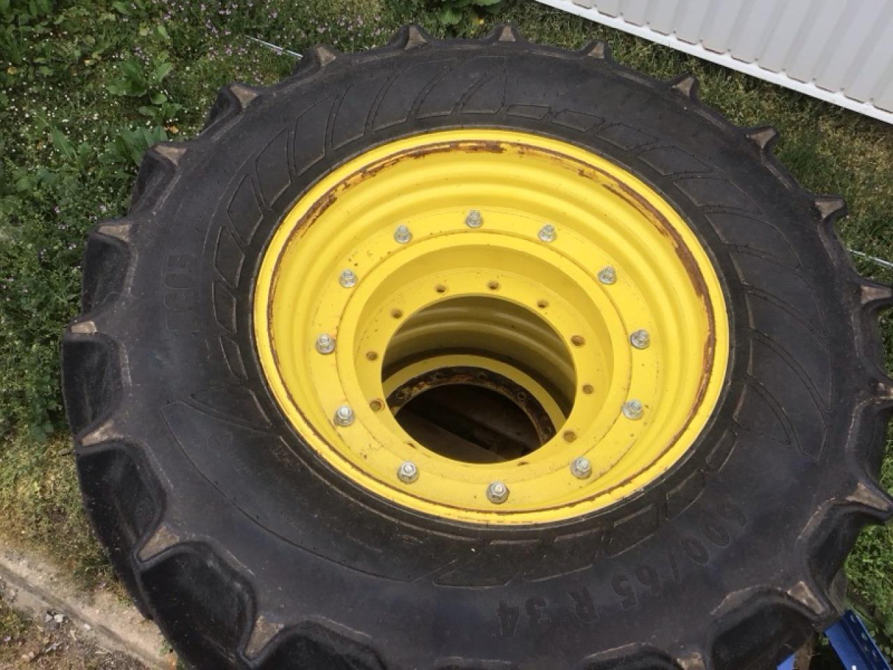 Mitas 680/80R42 - Шина для Сельскохозяйственной техники: фото 1 Mitas 680/80R42 - Шина для Сельскохозяйственной техники: фото 1