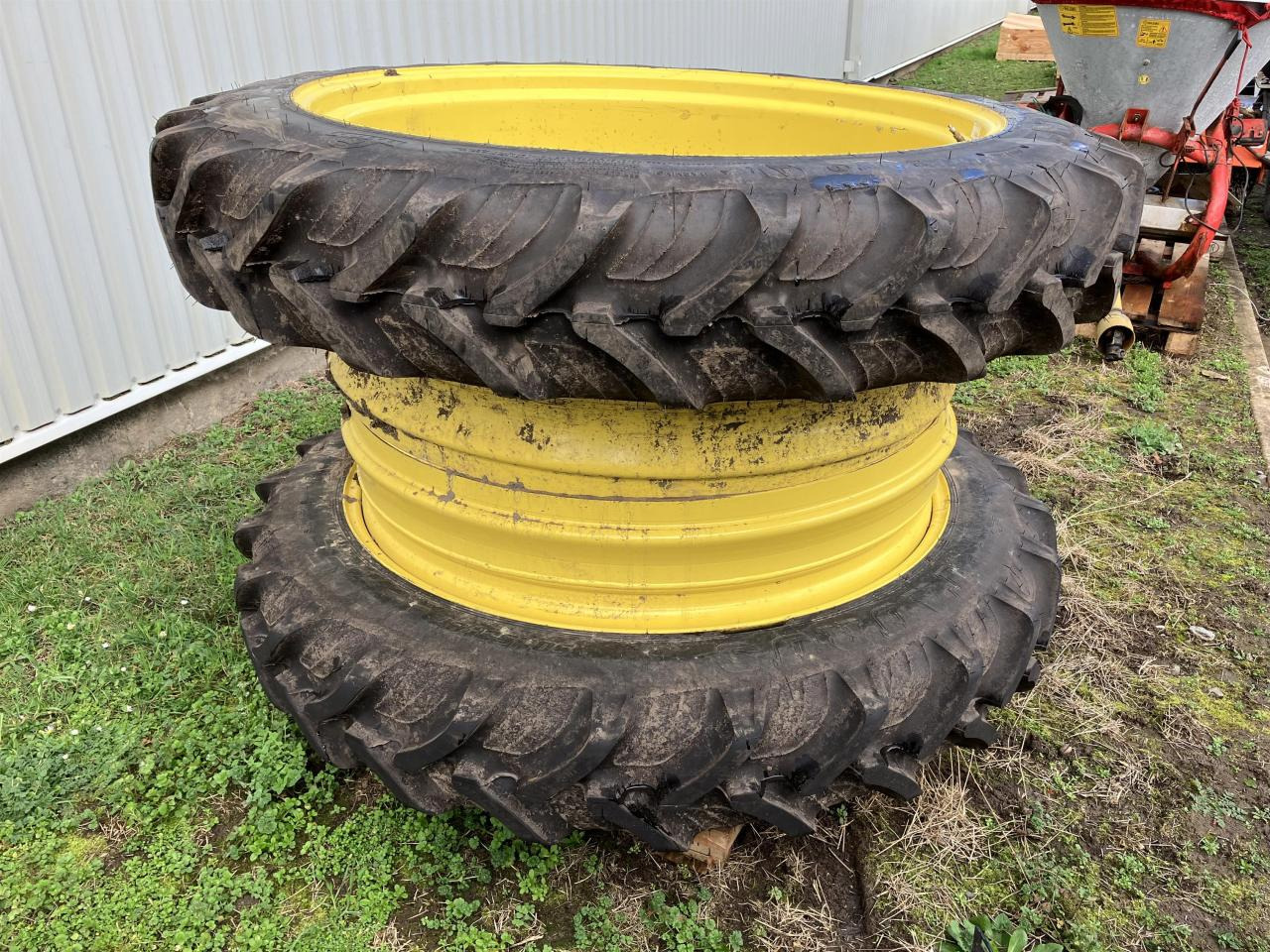 Taurus 270/95R44 - Шина для Сельскохозяйственной техники: фото 1 Taurus 270/95R44 - Шина для Сельскохозяйственной техники: фото 1