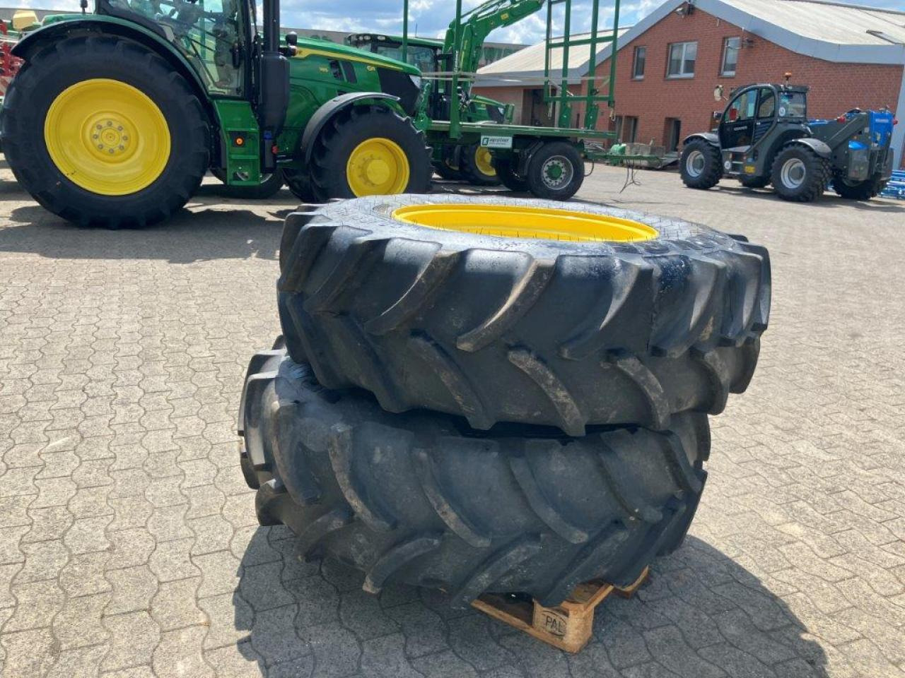 Vredestein 420/85R30 - Шина для Сельскохозяйственной техники: фото 3 Vredestein 420/85R30 - Шина для Сельскохозяйственной техники: фото 3