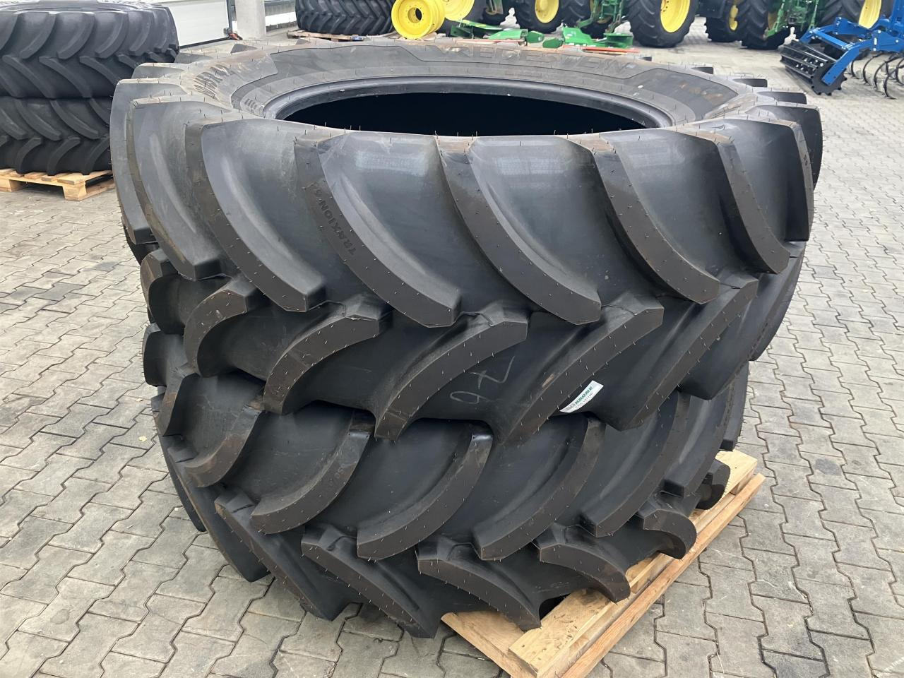 Vredestein 650/65R42 - Шина для Сельскохозяйственной техники: фото 2 Vredestein 650/65R42 - Шина для Сельскохозяйственной техники: фото 2