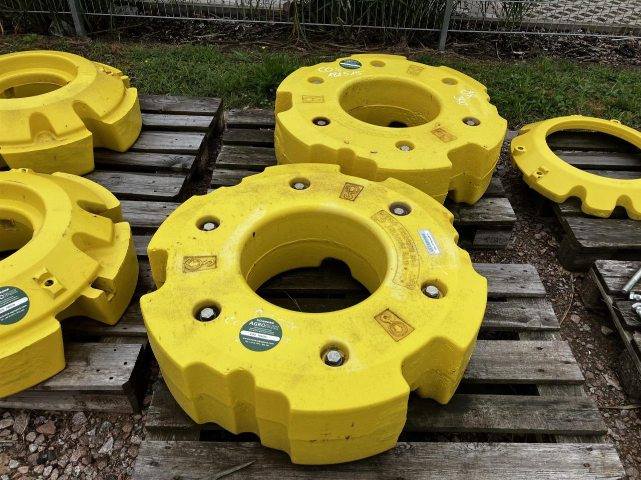 John Deere 70 + 900 kg - Запчасти для Сельскохозяйственной техники: фото 1 John Deere 70 + 900 kg - Запчасти для Сельскохозяйственной техники: фото 1