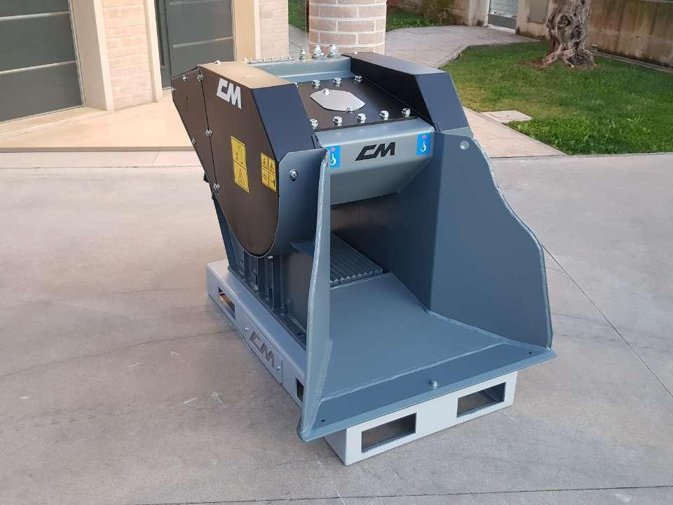 CM Crusher CBF-L 80 Crusher Bucket - Ковш для Мини-погрузчиков с бортовым поворотом: фото 1 CM Crusher CBF-L 80 Crusher Bucket - Ковш для Мини-погрузчиков с бортовым поворотом: фото 1