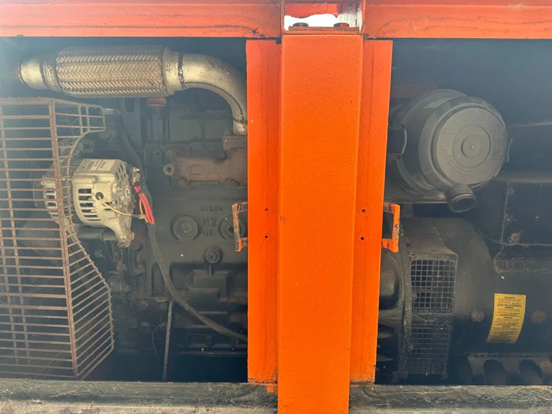 Электрогенератор Atlas-Copco QAS 18 Yanmar Mecc Alte Spa 18 kVA Silent generatorset: фото 6 Электрогенератор Atlas-Copco QAS 18 Yanmar Mecc Alte Spa 18 kVA Silent generatorset: фото 6