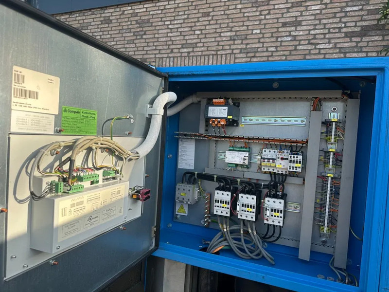 Воздушный компрессор Compair L50 - 10A 45 kW 7.55 m3 / min 10 Bar Elektrische Schroefcompressor: фото 12 Воздушный компрессор Compair L50 - 10A 45 kW 7.55 m3 / min 10 Bar Elektrische Schroefcompressor: фото 12