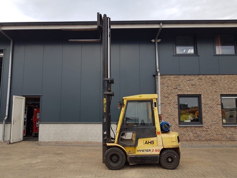 Hyster H2.50XM 2.5 ton Duplex Sideshift LPG Heftruck - Газовый погрузчик: фото 3 Hyster H2.50XM 2.5 ton Duplex Sideshift LPG Heftruck - Газовый погрузчик: фото 3