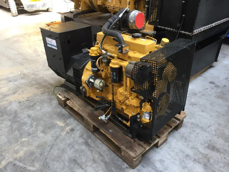 John Deere 4045 TFU 70 Stamford 65 kVA generatorset - Электрогенератор: фото 5 John Deere 4045 TFU 70 Stamford 65 kVA generatorset - Электрогенератор: фото 5