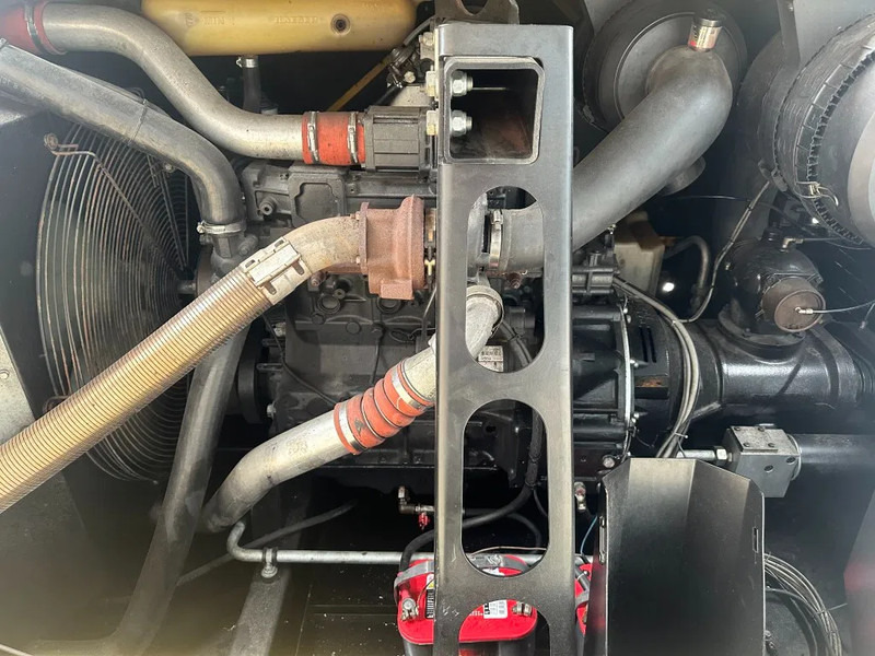 Воздушный компрессор Kaeser M122 Deutz 11.1 m3 / min 10 Bar 83 kW Mobiele Diesel Compressor: фото 6