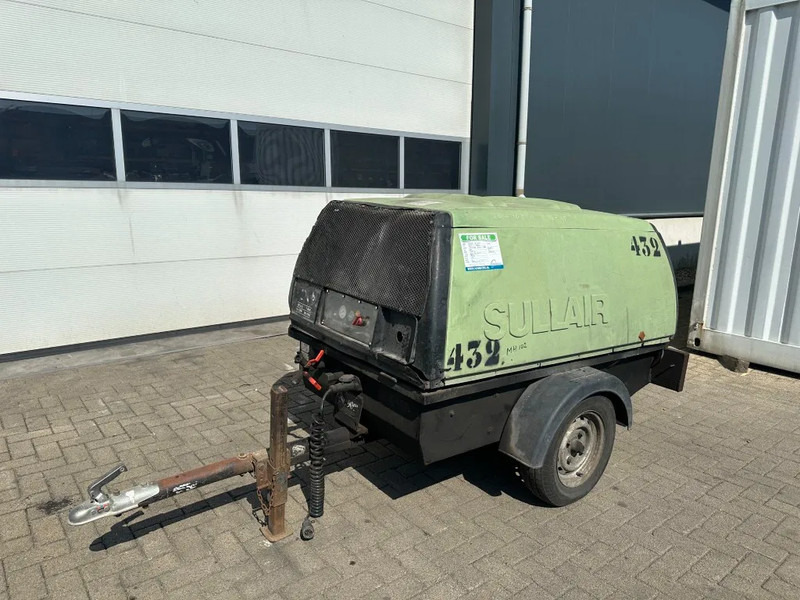 Kubota V2203 Sullair K65 Mobiele Diesel Compressor 3.7 m3 / min 30 kW 7 Bar - Воздушный компрессор: фото 2 Kubota V2203 Sullair K65 Mobiele Diesel Compressor 3.7 m3 / min 30 kW 7 Bar - Воздушный компрессор: фото 2