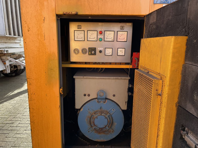 Volvo TID 121 LG Leroy Somer 275 kVA Silent generatorset - Электрогенератор: фото 5 Volvo TID 121 LG Leroy Somer 275 kVA Silent generatorset - Электрогенератор: фото 5