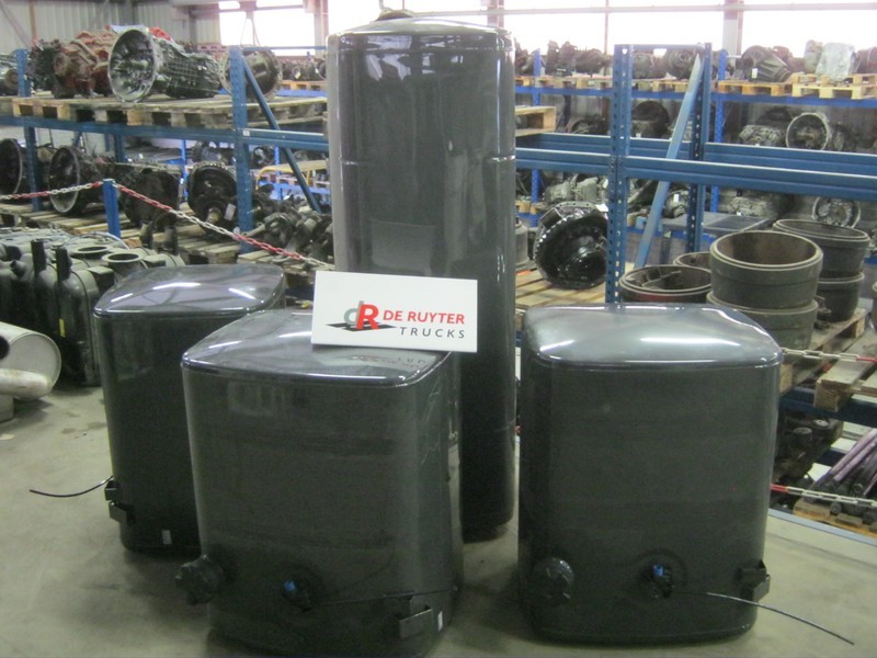 DAF Brandstoftanks voor CF en XF (staal) - Топливная система: фото 2 DAF Brandstoftanks voor CF en XF (staal) - Топливная система: фото 2