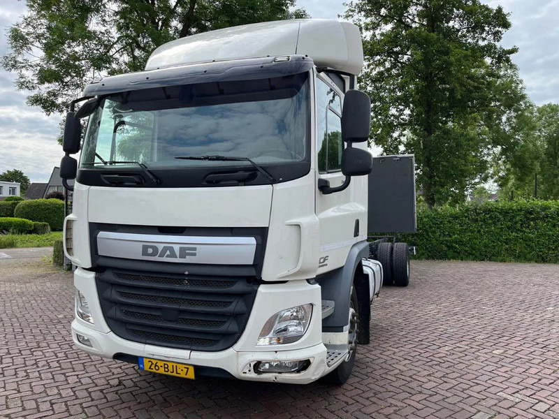DAF CF 260 CF 260 FA CHASSIS CABINE EURO 6 - Грузовик-шасси: фото 4 DAF CF 260 CF 260 FA CHASSIS CABINE EURO 6 - Грузовик-шасси: фото 4