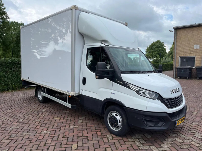 Iveco Daily 35C16 Achterdeuren (15 diverse modellen op voorraad) - Фургон с закрытым кузовом, Грузопассажирский фургон: фото 1 Iveco Daily 35C16 Achterdeuren (15 diverse modellen op voorraad) - Фургон с закрытым кузовом, Грузопассажирский фургон: фото 1