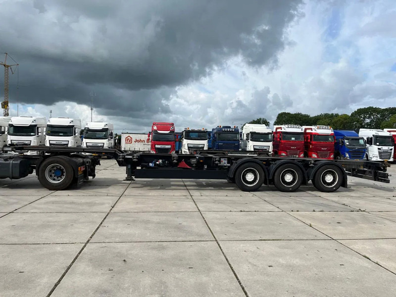 Kögel PORT 40 SIMPLEX 20 - Полуприцеп-контейнеровоз/ Сменный кузов: фото 5 Kögel PORT 40 SIMPLEX 20 - Полуприцеп-контейнеровоз/ Сменный кузов: фото 5