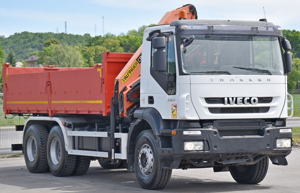 Iveco TRAKKER 360 * Kipper 5,60m* KRAN /FUNK * 6x4 - Автоманипулятор, Самосвал: фото 3 Iveco TRAKKER 360 * Kipper 5,60m* KRAN /FUNK * 6x4 - Автоманипулятор, Самосвал: фото 3