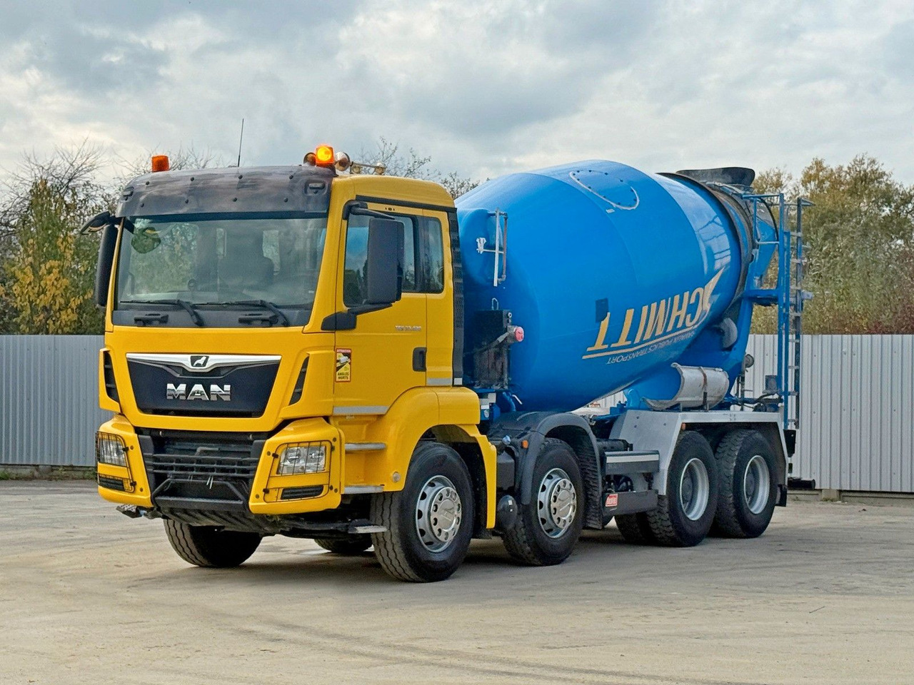 MAN TGS 32.420 * BETONMISCHER / 8x4 - Автобетоносмеситель: фото 2 MAN TGS 32.420 * BETONMISCHER / 8x4 - Автобетоносмеситель: фото 2