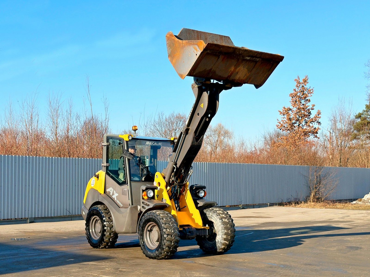 MECALAC AHLMANN AX 1000 * RADLADER * TOP - Колёсный погрузчик: фото 1 MECALAC AHLMANN AX 1000 * RADLADER * TOP - Колёсный погрузчик: фото 1