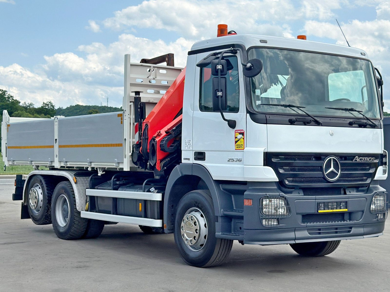 Mercedes-Benz ACTROS 2536* KIPPER 5,30m * PK 15500 + FUNK* TOP - Самосвал, Автоманипулятор: фото 4 Mercedes-Benz ACTROS 2536* KIPPER 5,30m * PK 15500 + FUNK* TOP - Самосвал, Автоманипулятор: фото 4