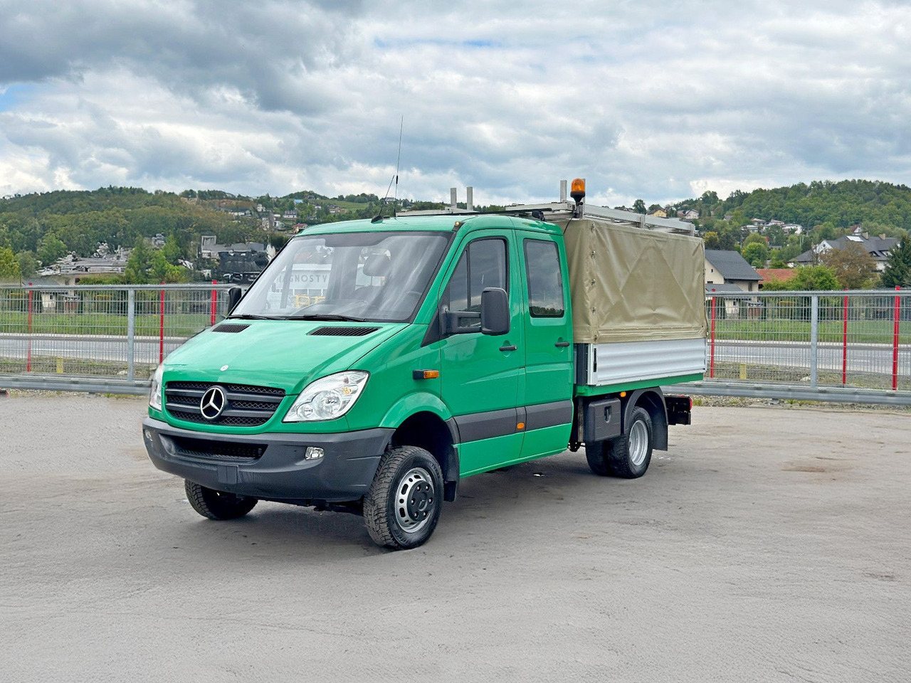 Mercedes-Benz Sprinter 516 CDI* Doppel Kabine! 4x4 *TOPZUSTAND - Малотоннажный самосвал: фото 3 Mercedes-Benz Sprinter 516 CDI* Doppel Kabine! 4x4 *TOPZUSTAND - Малотоннажный самосвал: фото 3