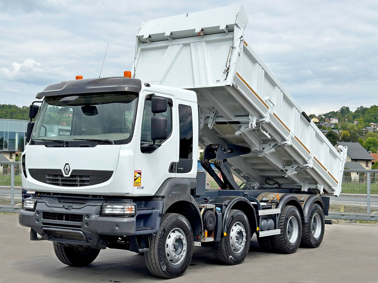 Renault KERAX 430 DXI * KIPPER 6,00 m / 8x4 * TOP - Самосвал, Автоманипулятор: фото 4 Renault KERAX 430 DXI * KIPPER 6,00 m / 8x4 * TOP - Самосвал, Автоманипулятор: фото 4
