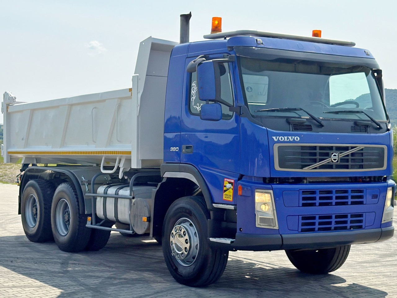 Volvo FM 380 Kipper 5,20 m + BORDMATIC / 6x4 - Самосвал, Автоманипулятор: фото 4 Volvo FM 380 Kipper 5,20 m + BORDMATIC / 6x4 - Самосвал, Автоманипулятор: фото 4