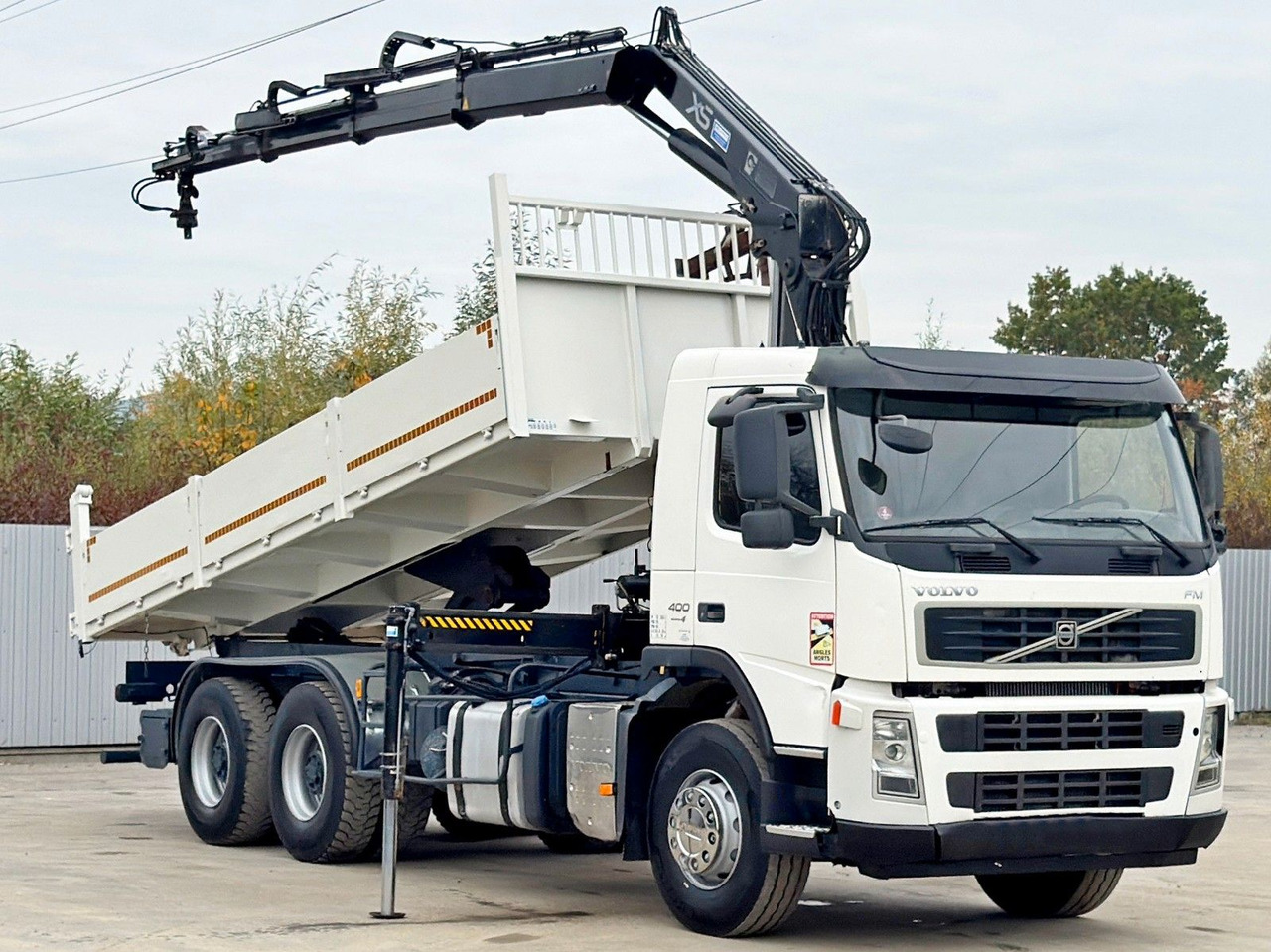 Volvo FM 400 Kipper 6,20m * HIAB 144 B-3 HIDUO* 6x4 - Автоманипулятор: фото 3 Volvo FM 400 Kipper 6,20m * HIAB 144 B-3 HIDUO* 6x4 - Автоманипулятор: фото 3