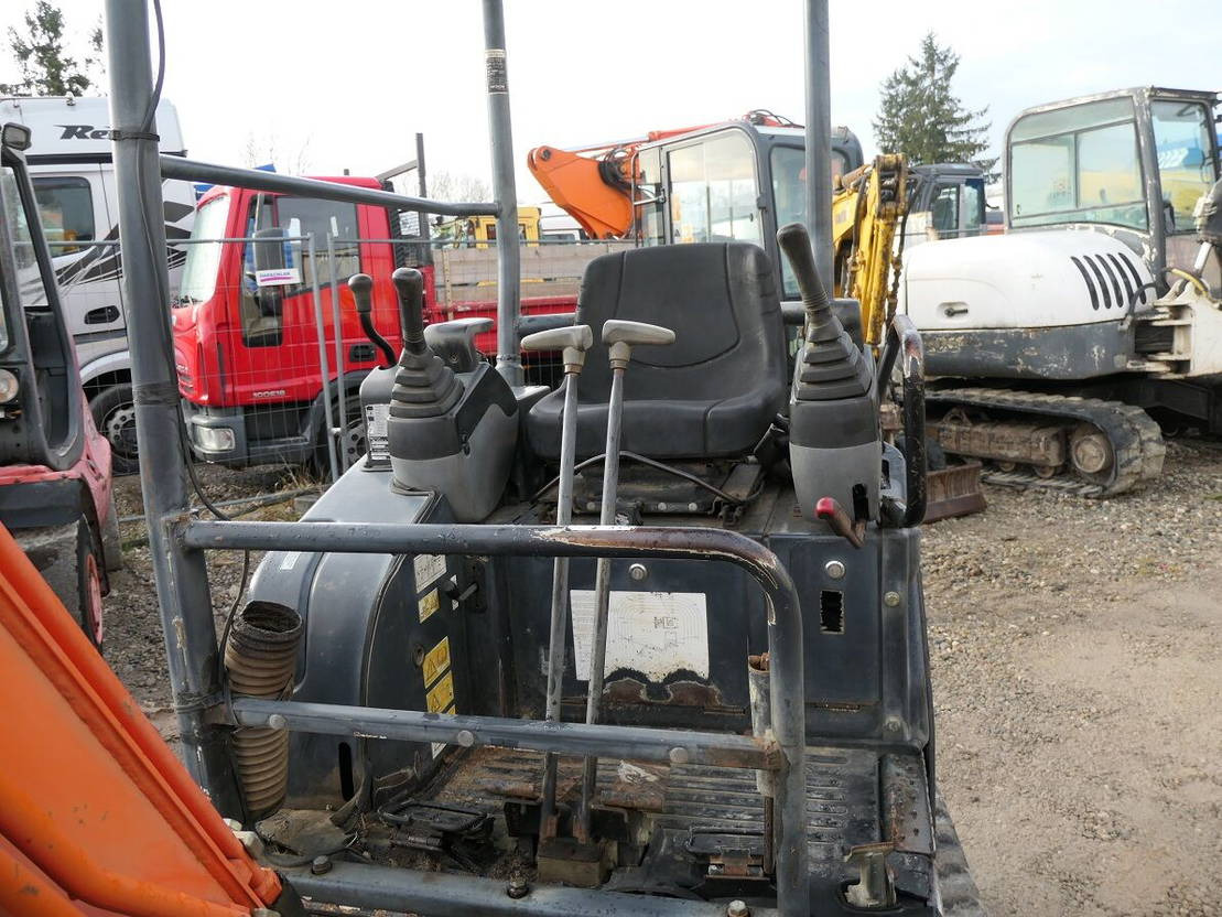 Мини-экскаватор Hitachi ZX17 U-2: фото 10
