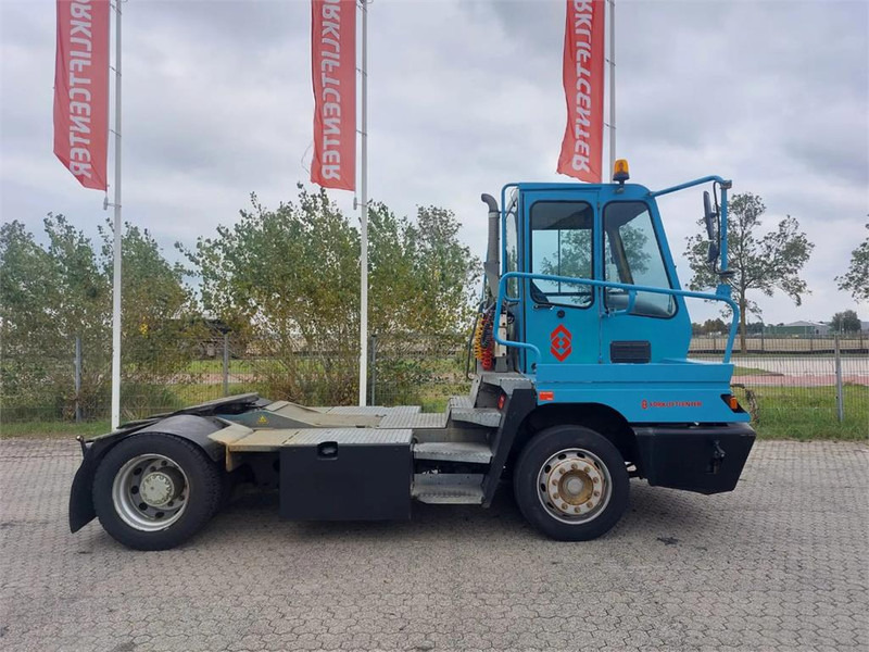 Terberg YT182 - Терминальный тягач: фото 3 Terberg YT182 - Терминальный тягач: фото 3