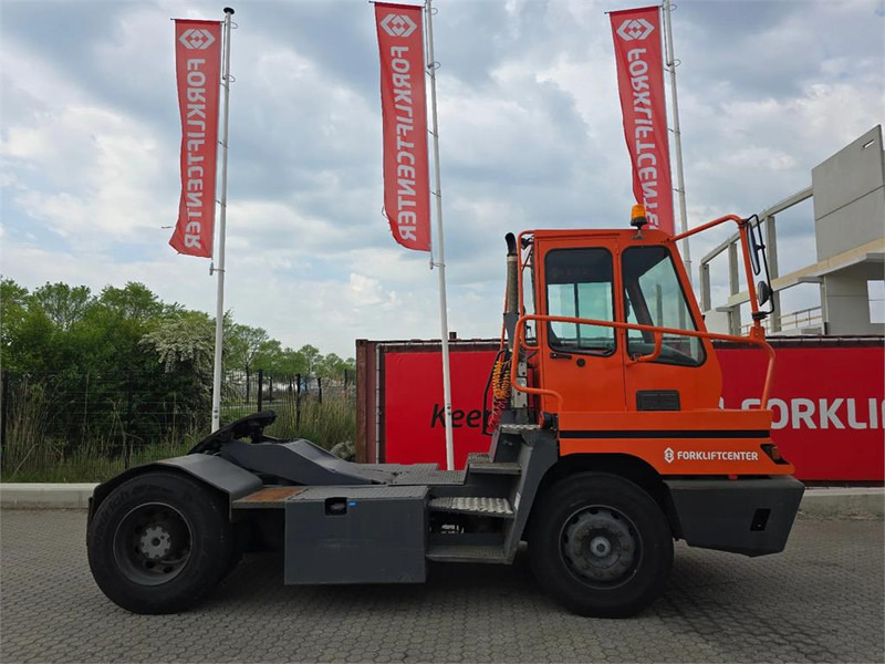 Terberg YT182 - Терминальный тягач: фото 3 Terberg YT182 - Терминальный тягач: фото 3