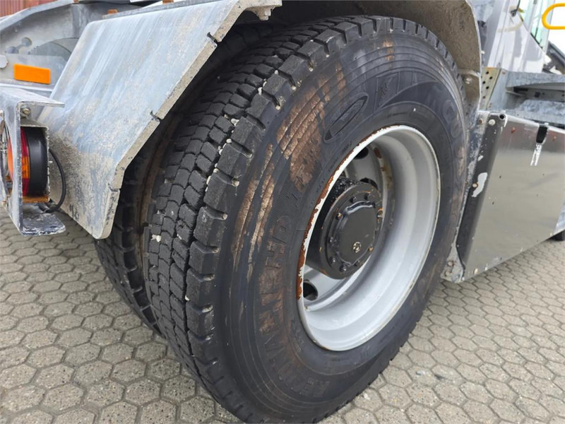 Терминальный тягач Terberg YT223: фото 12