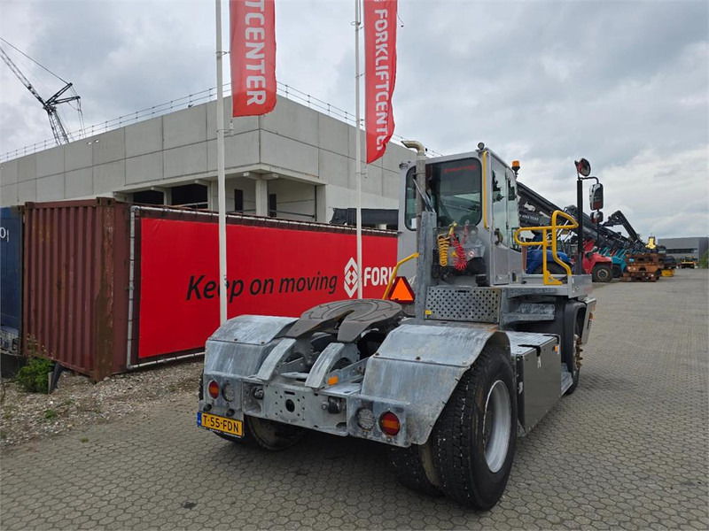 Терминальный тягач Terberg YT223: фото 6