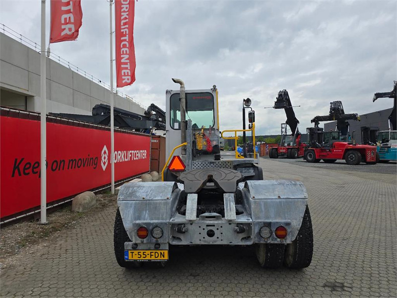 Терминальный тягач Terberg YT223: фото 8