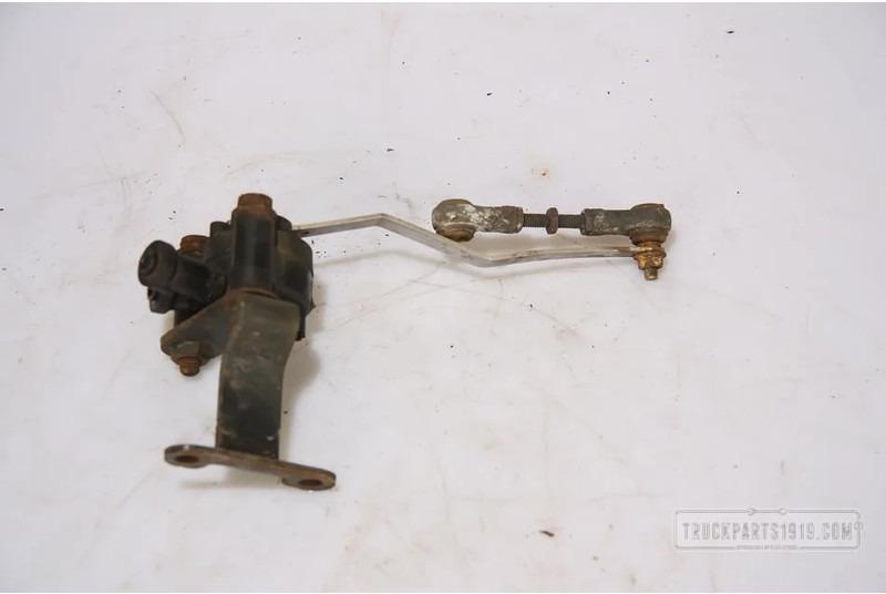 Iveco Body & Chassis Parts Hoogteregelaar Iveco Used - Подвеска кабины для Грузовиков: фото 2 Iveco Body & Chassis Parts Hoogteregelaar Iveco Used - Подвеска кабины для Грузовиков: фото 2