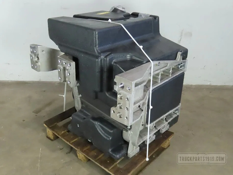 Volvo 22951971 Brandstoftank + steunen 290L - Топливный бак для Грузовиков: фото 2 Volvo 22951971 Brandstoftank + steunen 290L - Топливный бак для Грузовиков: фото 2