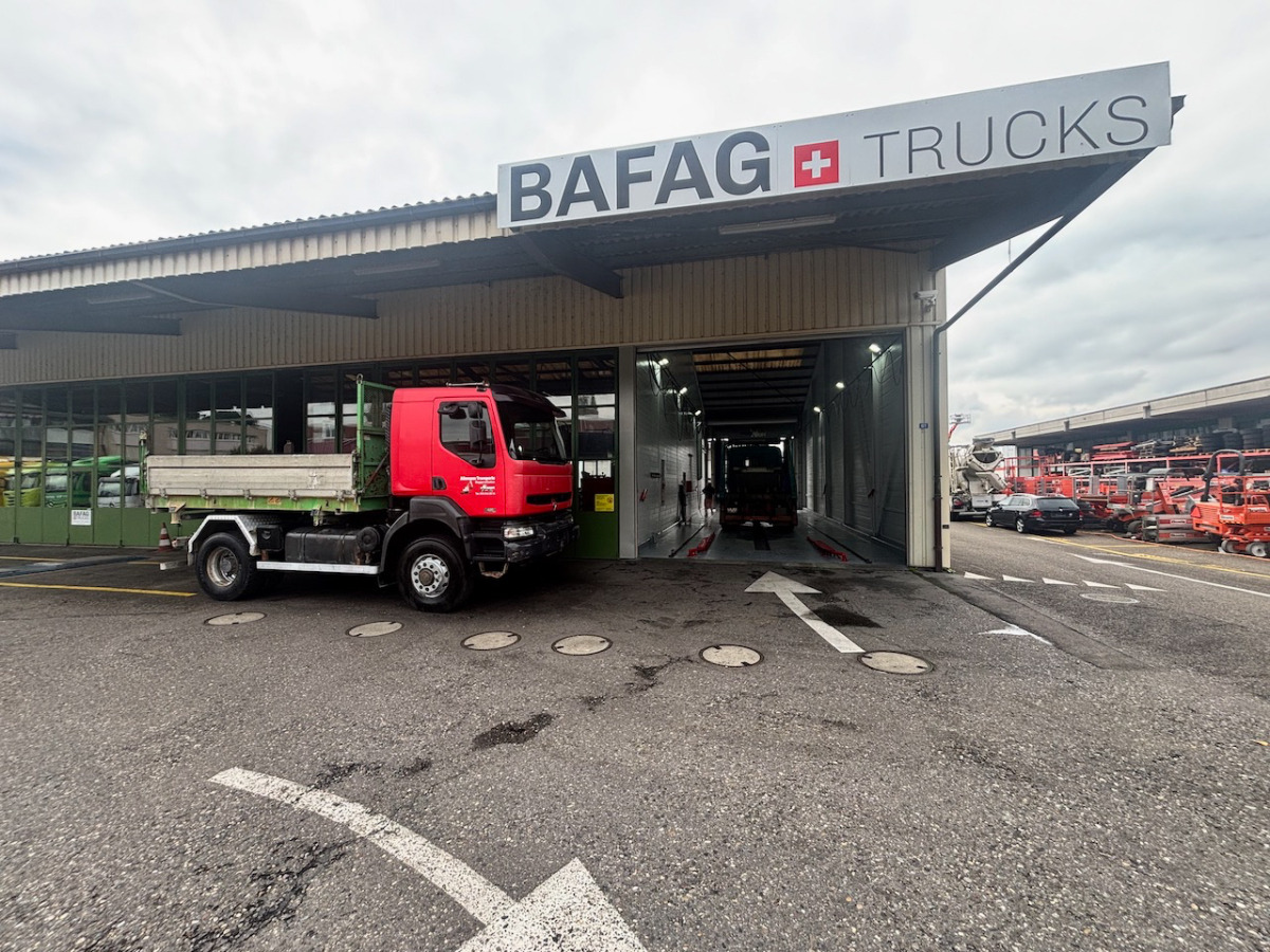 RENAULT Kerax 420DCI 4x4 - Самосвал: фото 2 RENAULT Kerax 420DCI 4x4 - Самосвал: фото 2