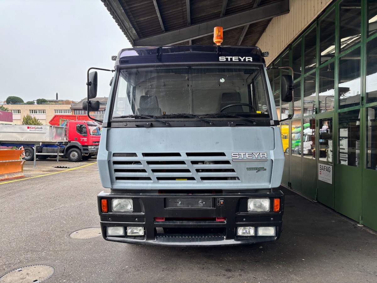 STEYR 26S32/ 6x4 Pisten Enteisung - Тентованный грузовик: фото 3 STEYR 26S32/ 6x4 Pisten Enteisung - Тентованный грузовик: фото 3