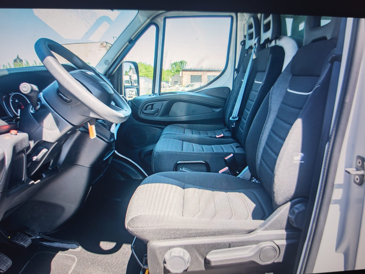 Iveco Daily 70 C18 Pritsche-Plane BÃR - Тентованный фургон: фото 4 Iveco Daily 70 C18 Pritsche-Plane BÃR - Тентованный фургон: фото 4