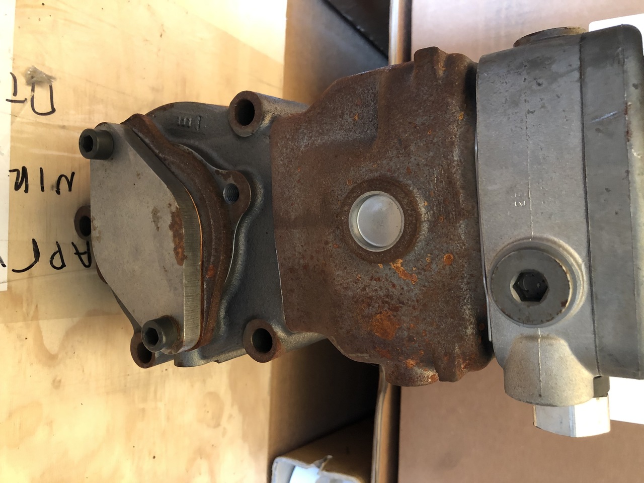 AIR COMPRESSOR MAN TGA - Пневмокомпрессор: фото 3 AIR COMPRESSOR MAN TGA - Пневмокомпрессор: фото 3