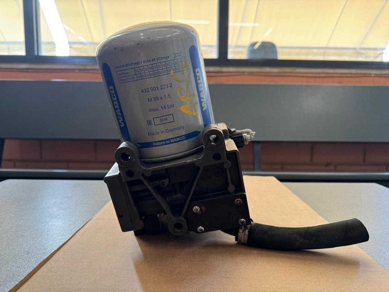 AIR MANAGEMENT UNIT ASSEMBLY ECAM UNHEATED MAN TGA - Детали тормозной системы: фото 1 AIR MANAGEMENT UNIT ASSEMBLY ECAM UNHEATED MAN TGA - Детали тормозной системы: фото 1