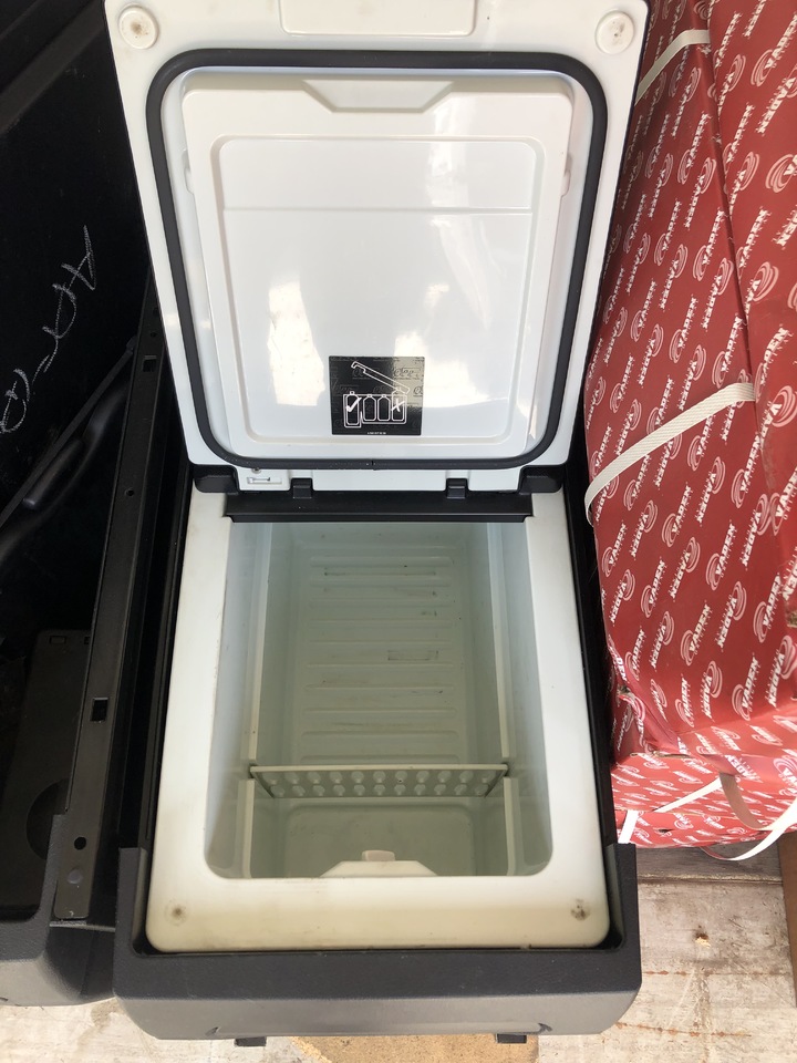 REFRIGERATOR BOX ACTROS MP4 - Универсальная запчасть для Грузовиков: фото 2 REFRIGERATOR BOX ACTROS MP4 - Универсальная запчасть для Грузовиков: фото 2