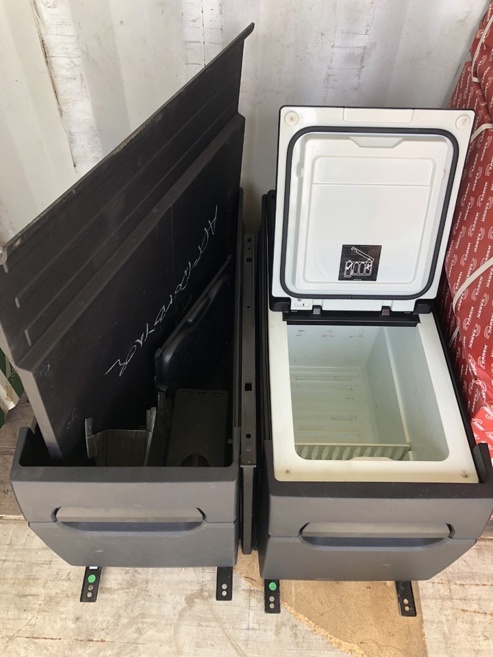 REFRIGERATOR BOX ACTROS MP4 - Универсальная запчасть для Грузовиков: фото 1 REFRIGERATOR BOX ACTROS MP4 - Универсальная запчасть для Грузовиков: фото 1